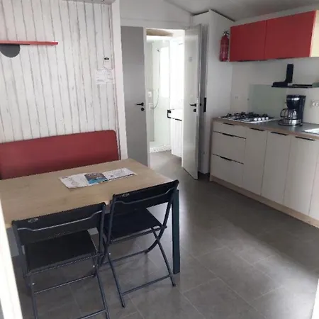 Mobilhome 6 Places Domaine De Chaussy Apartment